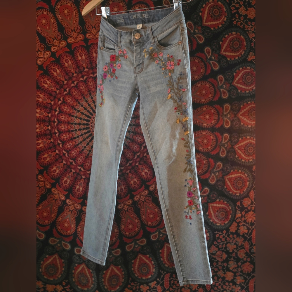 Cherokee Light Blue Skinny Jeans with Multicolor Floral Embroidery - Picture 2 of 4